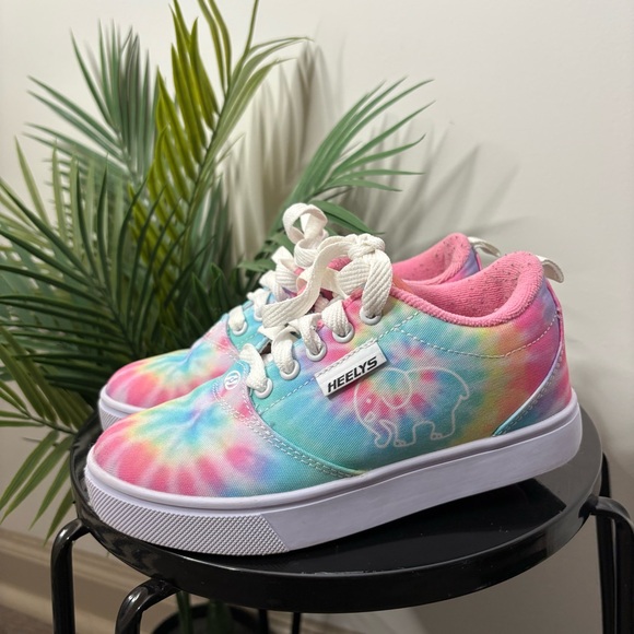 Heelys Other - Heelys Youth Girls Pro 20 Prints Ivory Ella Wheels Skate Sneaker Shoes